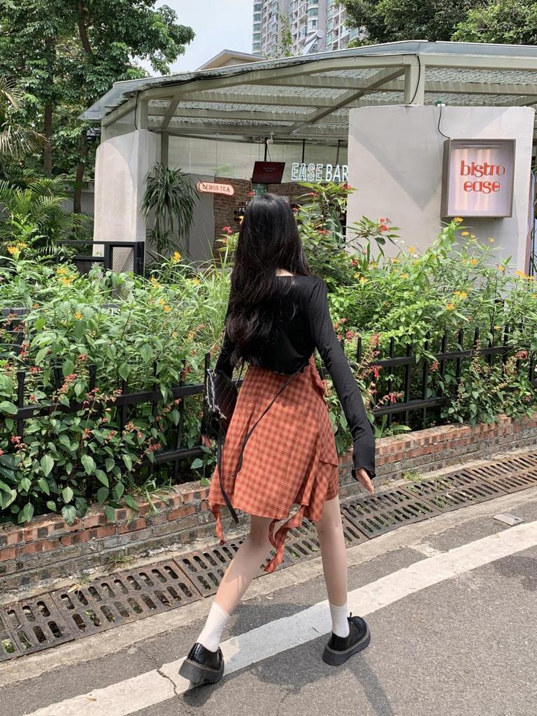 Women's Large Sun Protection Ruffled Plaid Skirt and Top Set