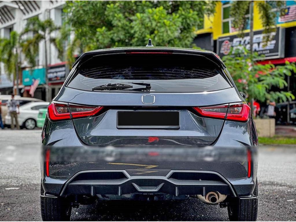 Compatible with 20 Honda CITY Fengfan models, RS large rear spoiler kit, including hatchback top spoiler, wind deflector, and rear diffuser.