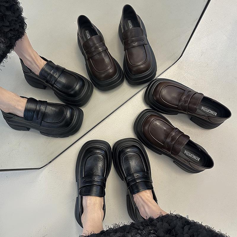 Loafers women's 2025 autumn new fashion versatile square head retro platform British style small leather shoes versatile single shoes