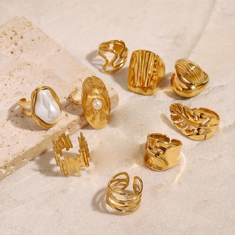 Elegant Oversized Rings Craft of Sturdy Stainless Steel and Crystals Suitable for Any Occasion Stylish Outfits