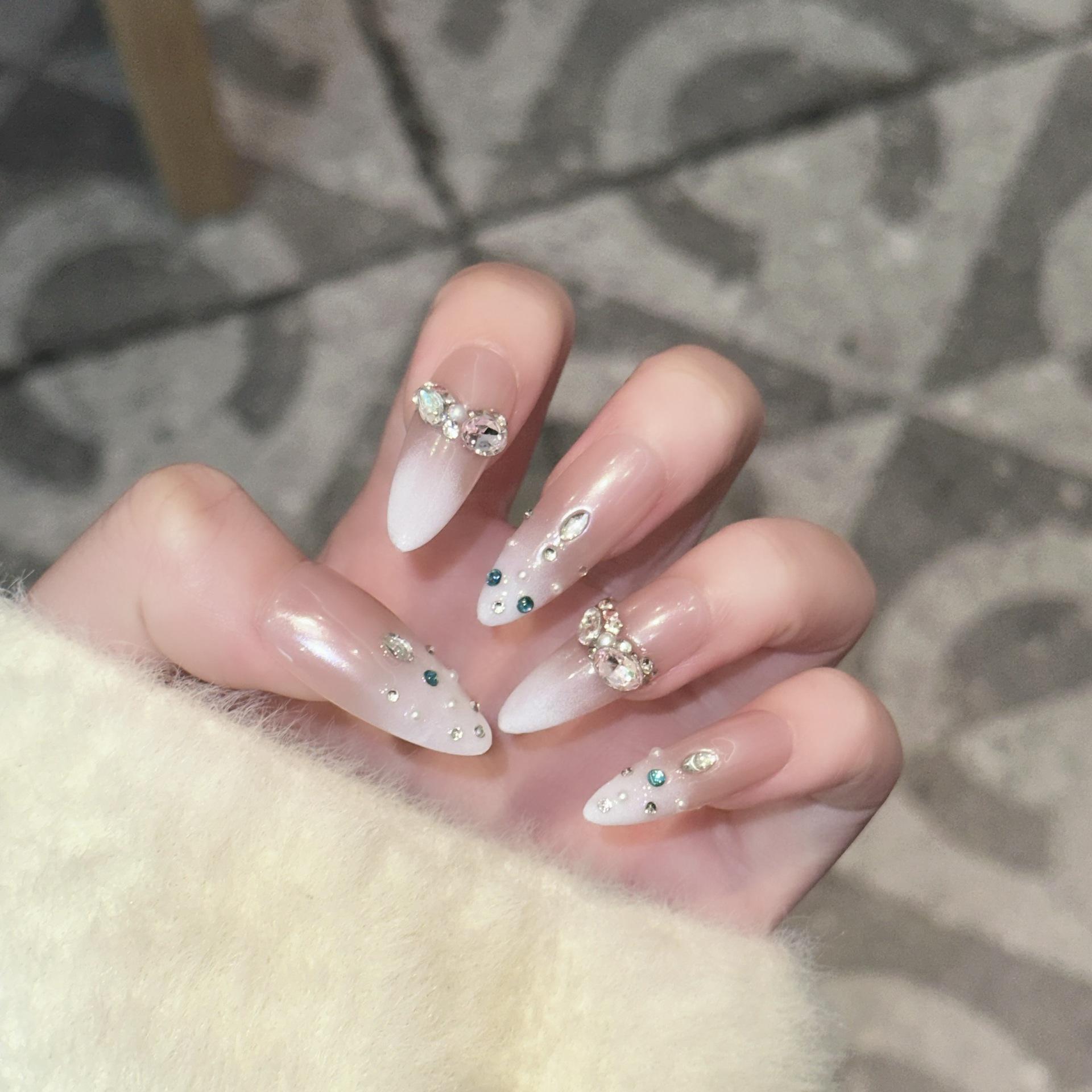 

High-End Autumn Nude Gradient French Diamond Removable Nail Tips Medium M