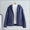 Giacca Leggera Imbottita in Cotone da Donna Nuova Invernale 2025 Cappotto in Cotone Sottile Ampio Corto Parka da Donna con Cappuccio Cappotto Capo d'Abbigliamento Esterno da Donna