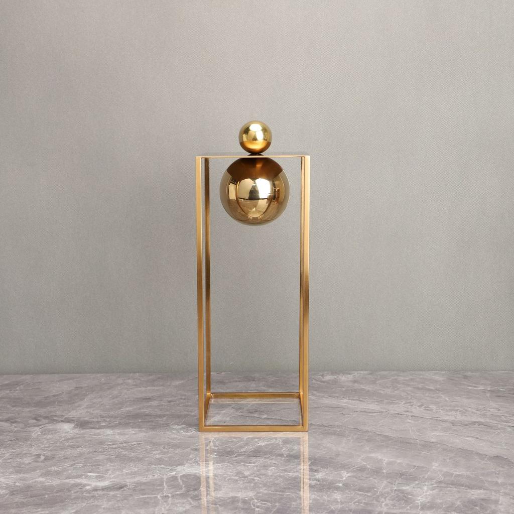 Metallhandwerk Geometrische Boxen Goldener Rahmen Kugelförmige Abstrakte Skulptur Metall Dekorative Figuren Heimdekorationszubehör