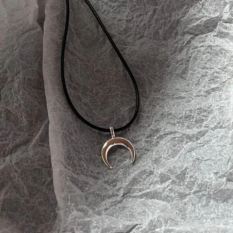 Y2K Star Moon Pendant Choker Celestial Necklace Leather Cord Chain Silver Tone Swirly Star Earrings 90s Retro Sweet Cool Jewelry