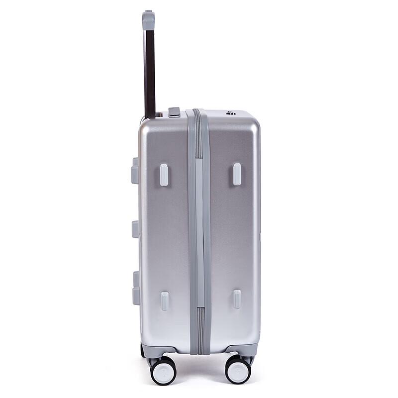 Diplomat DS-1372 20-inch Hardside Spinner Luggage