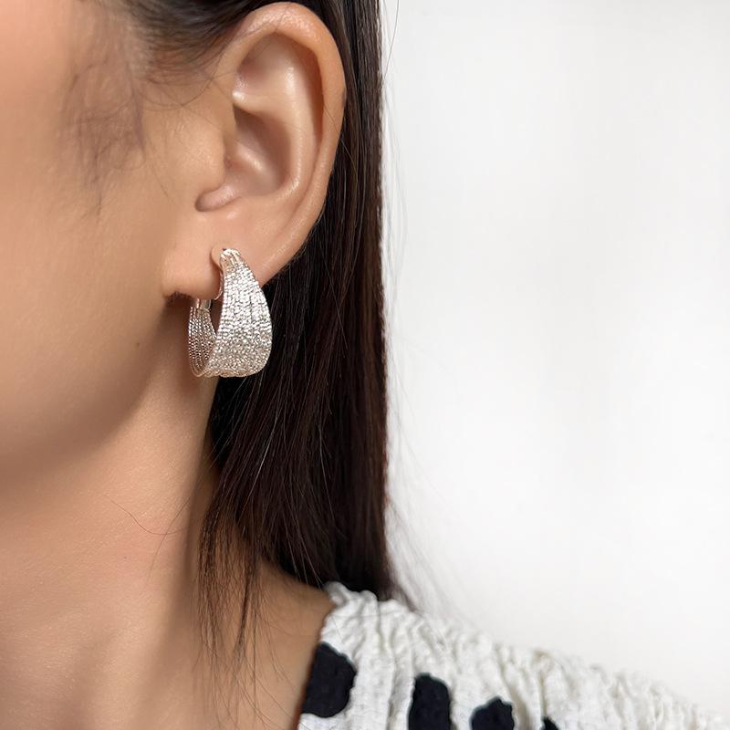 EH672 Pendientes Clip de Oreja de Estilo Metálico Europeo y Americano Sin Perforación para Bobina Antimosquitos - Círculo Grande con Aguja de Plata