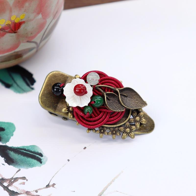 Retro Handmade Agate Shell Brooch Women's Versatile Literary and Multi-purpose Silk Scarf Cardigan Clip Hairpin with Accessories