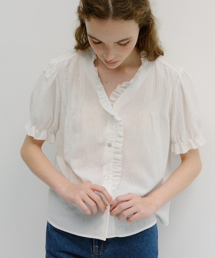 Beullaengkeu03 Linen Pin-Tuck Blouse (Off White)