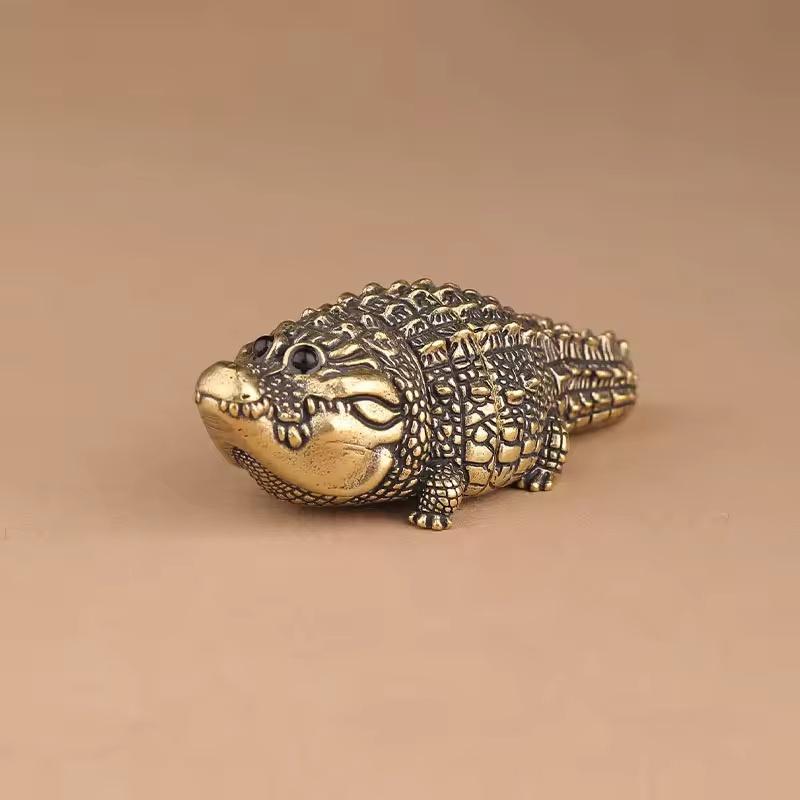 Vintage Brass Crocodile Mini Figurine Antique Animal Statue Desktop Ornament Home Decor Handmade Crafts Tea Pet Decoration