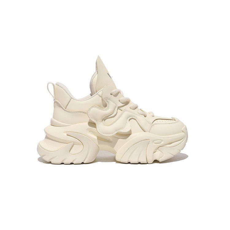 Luxury women sports shoes new height increasing thick sole trendy small white fashion leisure shoes