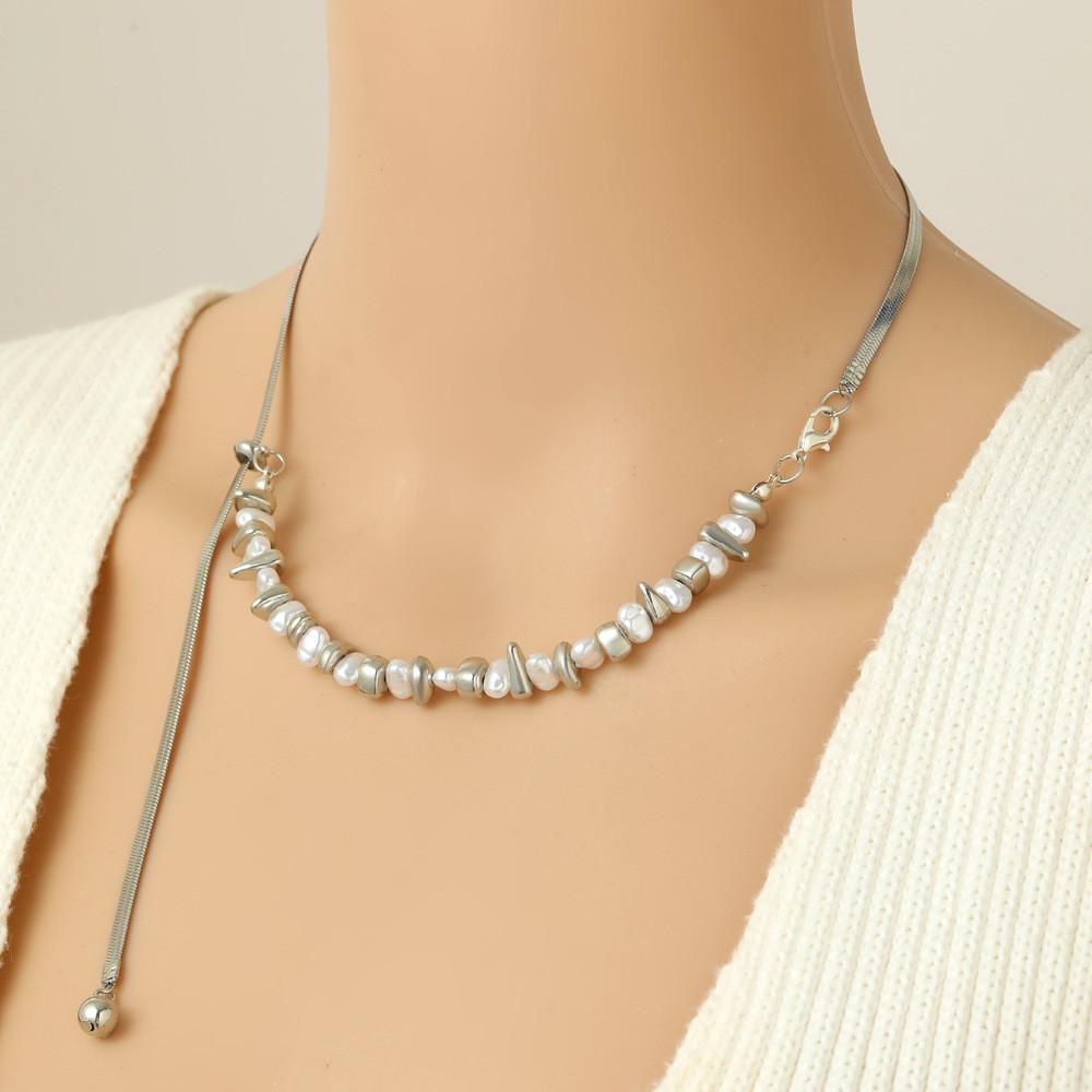 Stylish Irregular Shattered Silver And Pearl Necklace Dazzling Geometric Snake Chain
