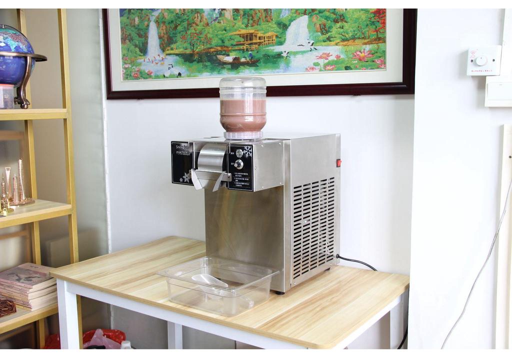 Korean Style Automatic Snow Ice Maker – Commercial Cotton Ice Machine for Desserts