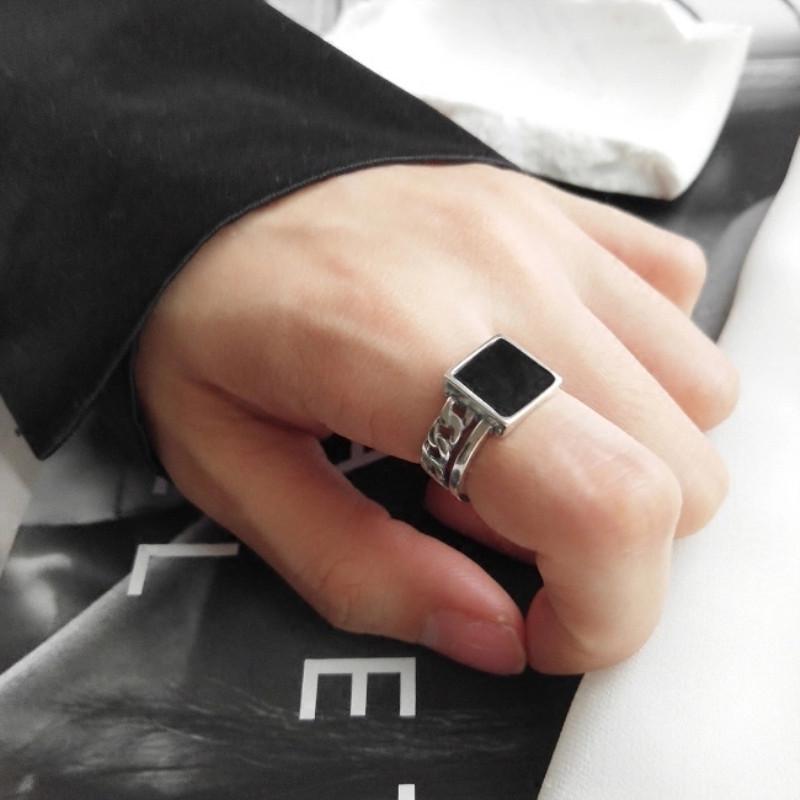 Korean Retro Black Square Index Finger Ring - Trendy European & American Style for Women