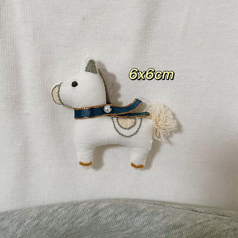 

Retro handmade fabric horse festival elements pony brooch bag pendant toy accessories scarf decoration original (opening at the back)