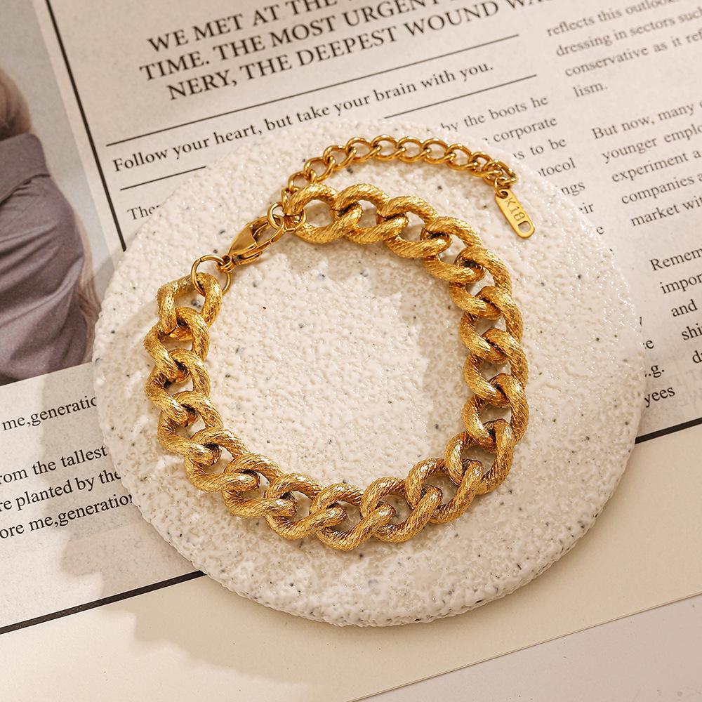 Yingtai Women's 18k Gold Non-Fading Twisted Chain Bracelet - Stainless and Titanium Steel, European and American Style, Fine Polish.