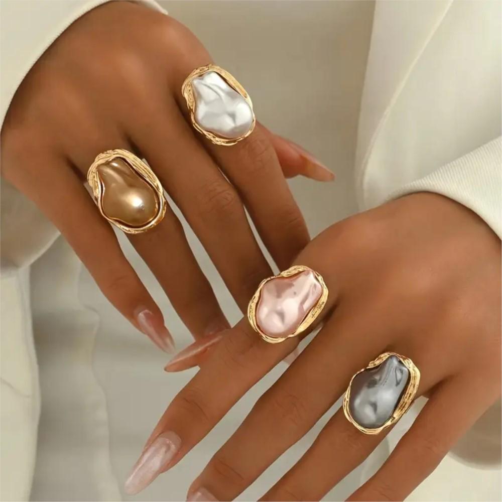 4pcs Elegant Imitation Baroque Pearl Ring Set for Women Vintage Statement Adjustable Rings Daily Wear Jewelry