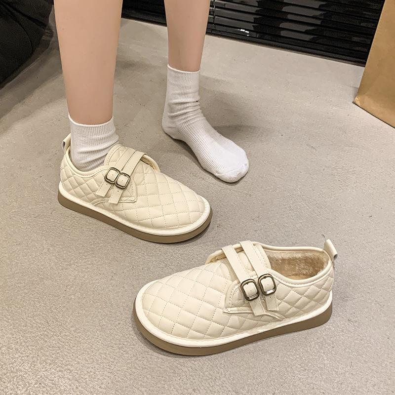 Nouvelles chaussures en coton pour femmes velours 2025 automne et hiver chaussures à enfiler paresseuses bonnets à pompon semelle souple polyvalentes antidérapantes bottes de neige