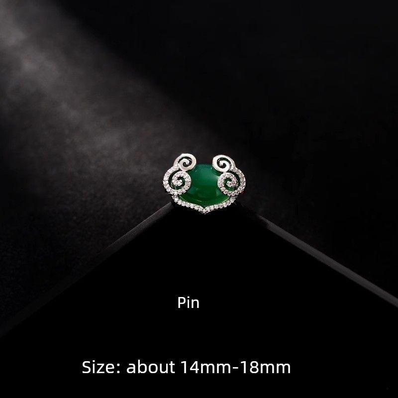 

Lock of Safeness and Luck Brooch Classy Exquisite Fashion Chinese Fad Ornament New Chinese Style Suit Pin Cheongsam Overlapping-Weight Accessories Green Ruyi silver Pin