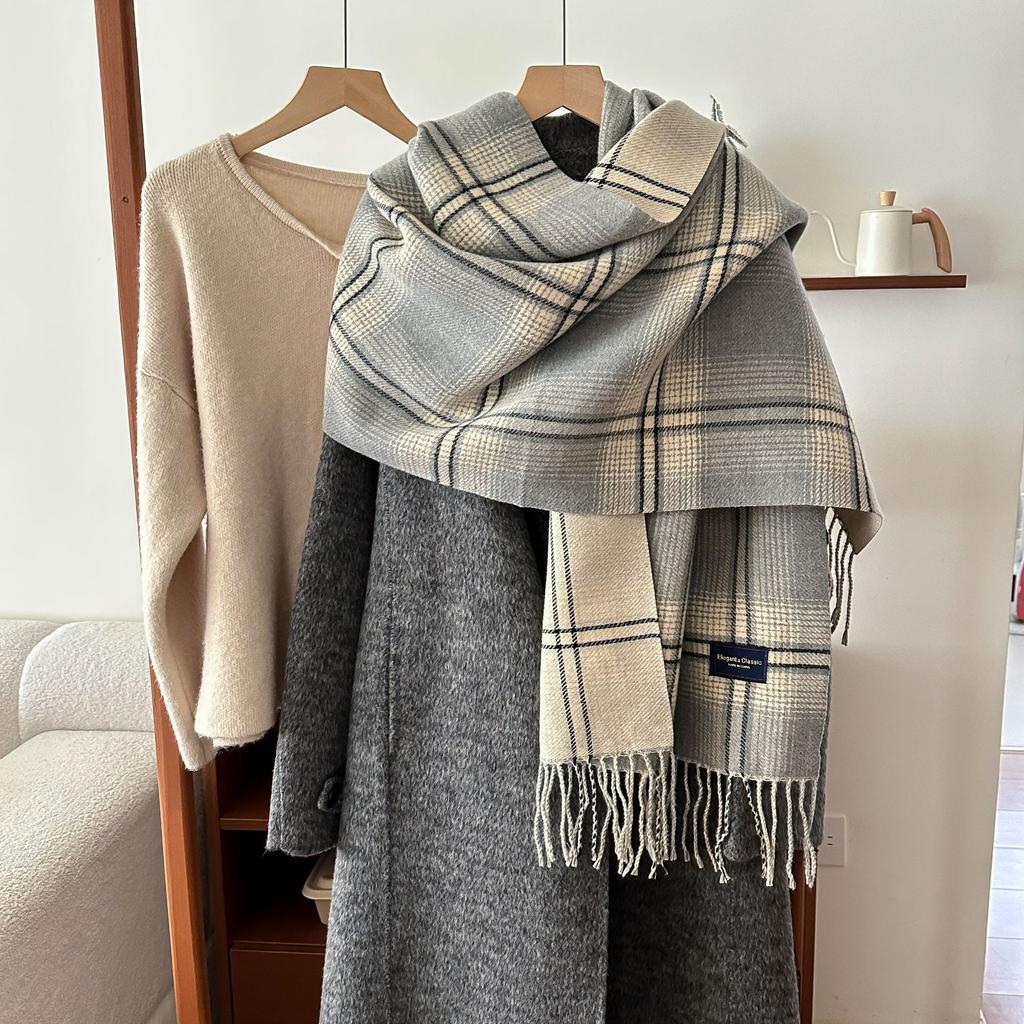 Women's Vintage Plaid -Like Scarf, Thickened Fringed Shawl for Autumn and Winter, High-End Warmth and Cold Protection