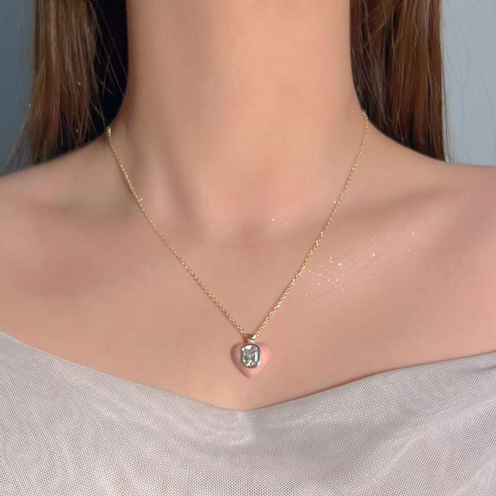 Simple Temperament Golden Beanie Necklace Female