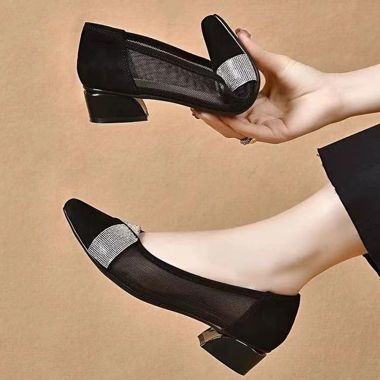 

модная обувь женская тенденция 2024 года дизайнерские женские туфли-лодочки с квадратным носком туфли-лодочки в стиле пэчворк в полоску туфли-лодочки на низком каблуке туфли-лодочки в полоску 38