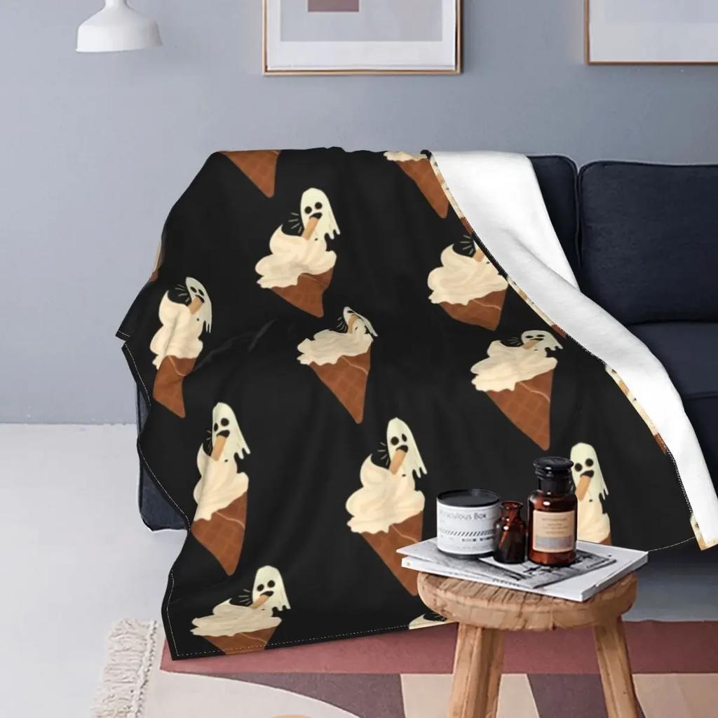 Ice Cream Cartoon Pattern Fleece Flannel Blanket for Bed Couch Blanket Super Soft Lightweight All Season Warm Teenage Girls Gift