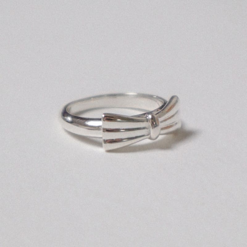 OudStudio Bow Ring