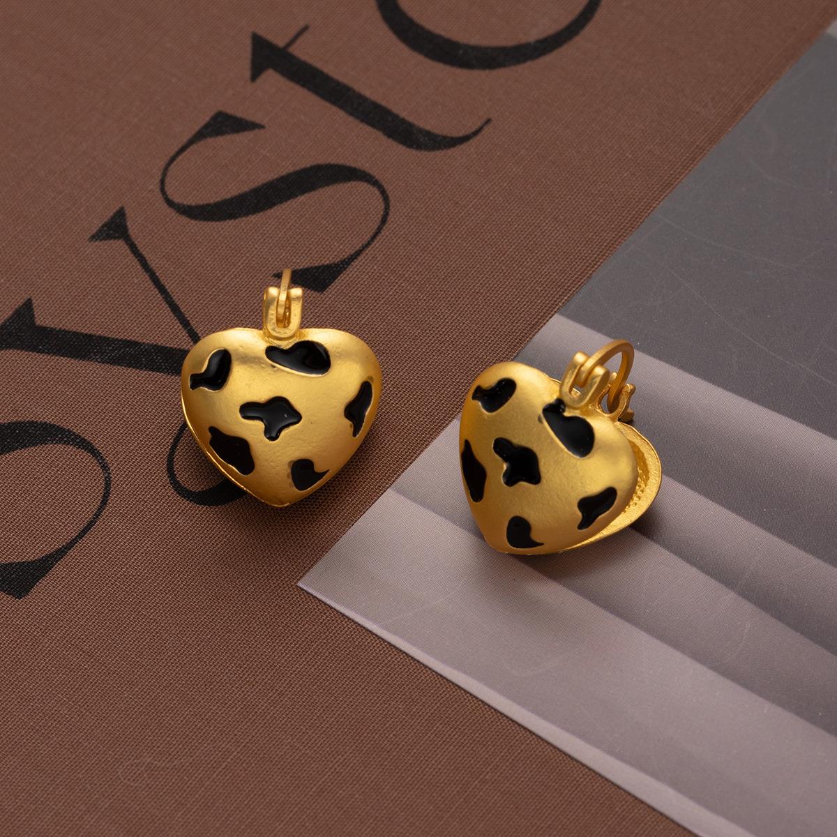 Love Leopard Print Gold Matte Ear Buckles, Hong Kong Style Light Luxury High-End Fashion Temperament Earrings