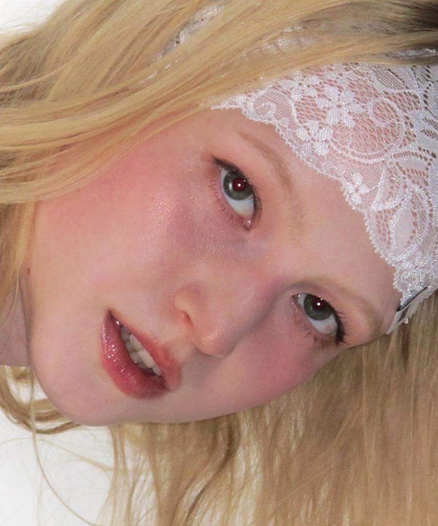 CRANK Lace Veil Hairband_White