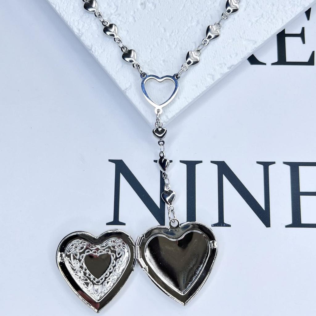 Love Heart Photo Box Pendant Women's Light Luxurious Design High-End Clavicle Necklace