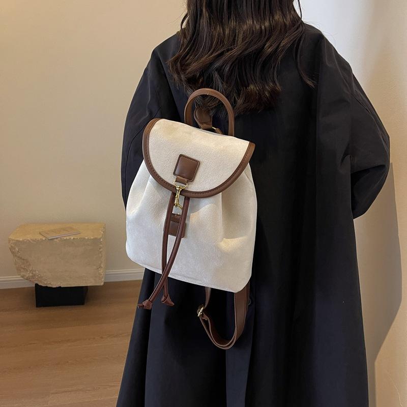 Retro Style Fashion Casual Portable Small Backpack Women Commute Out Storage Women's Bag 2025 New Women's Backpack