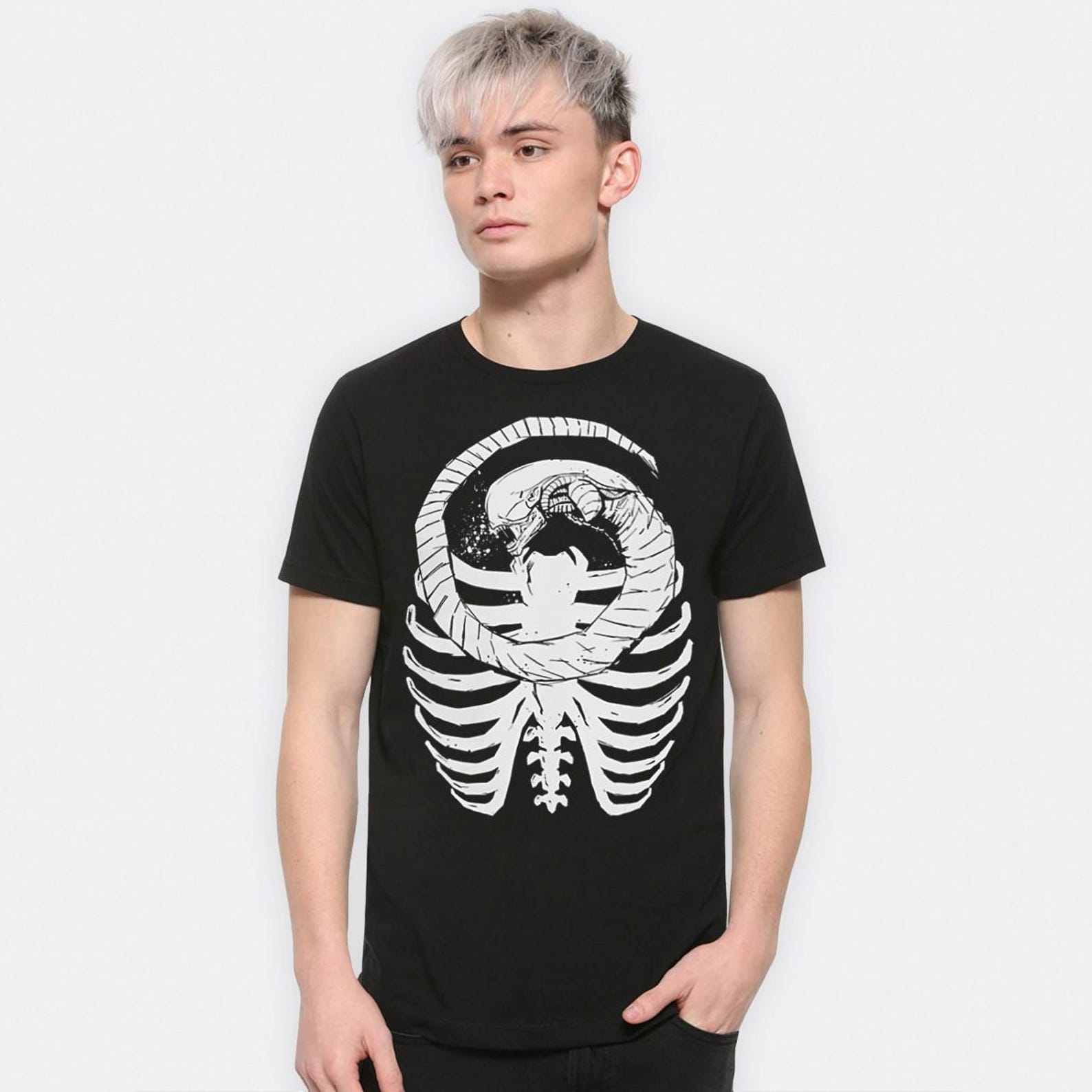 Alien Chestburster Ribs Bone T-Shirt, Men s Women s Sizes (XEN-884231) M