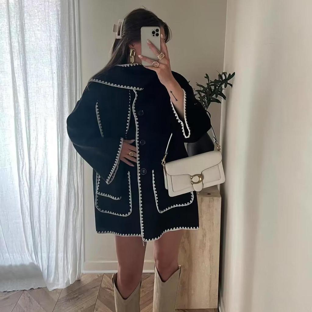 Autumn 2023 Women's Cross-Border Street Fashion Woolen Coat with Scarf Embellishments.