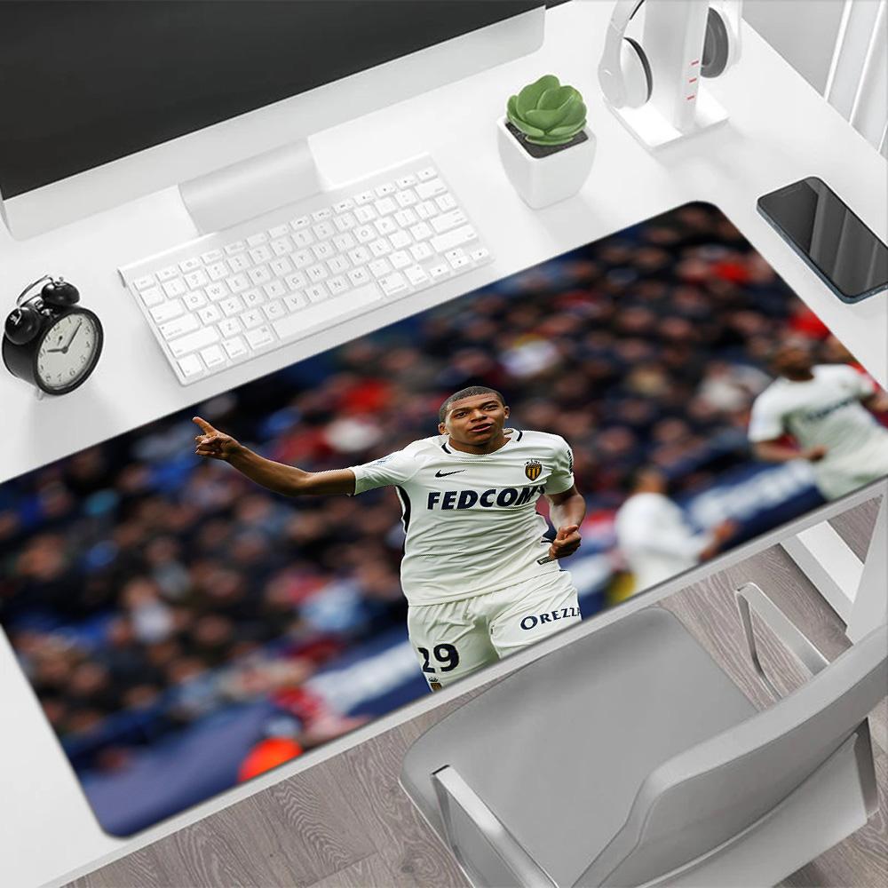 Football Player Victory Large Mouse Pad Desk Mouse Pad Ultra-Long Desk Mat Non-Slip Rubber Base Office Desk Accessory