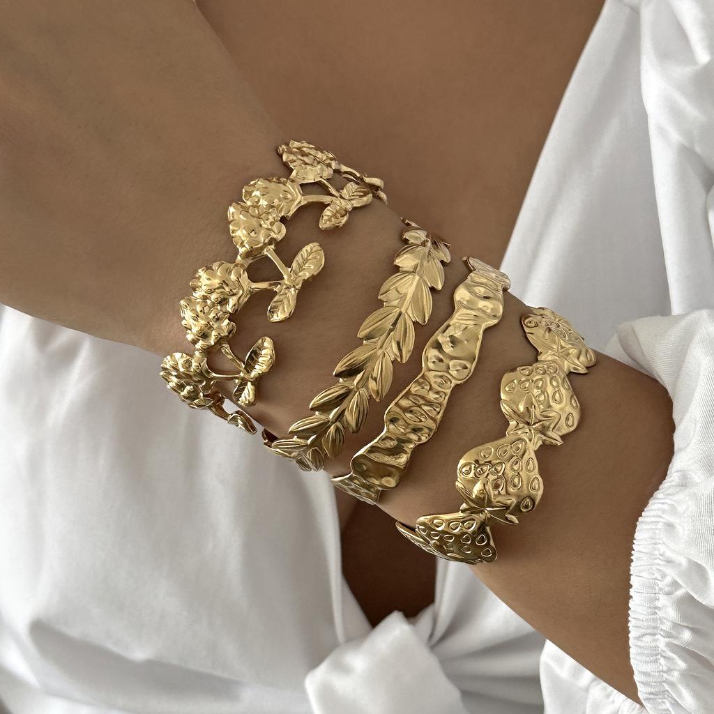 Vintage Stainless Steel Flower Heart Bracelet For Women Gold Color Irregular Geometric Cuff Bangles Bracelets Aesthetic Jewelry