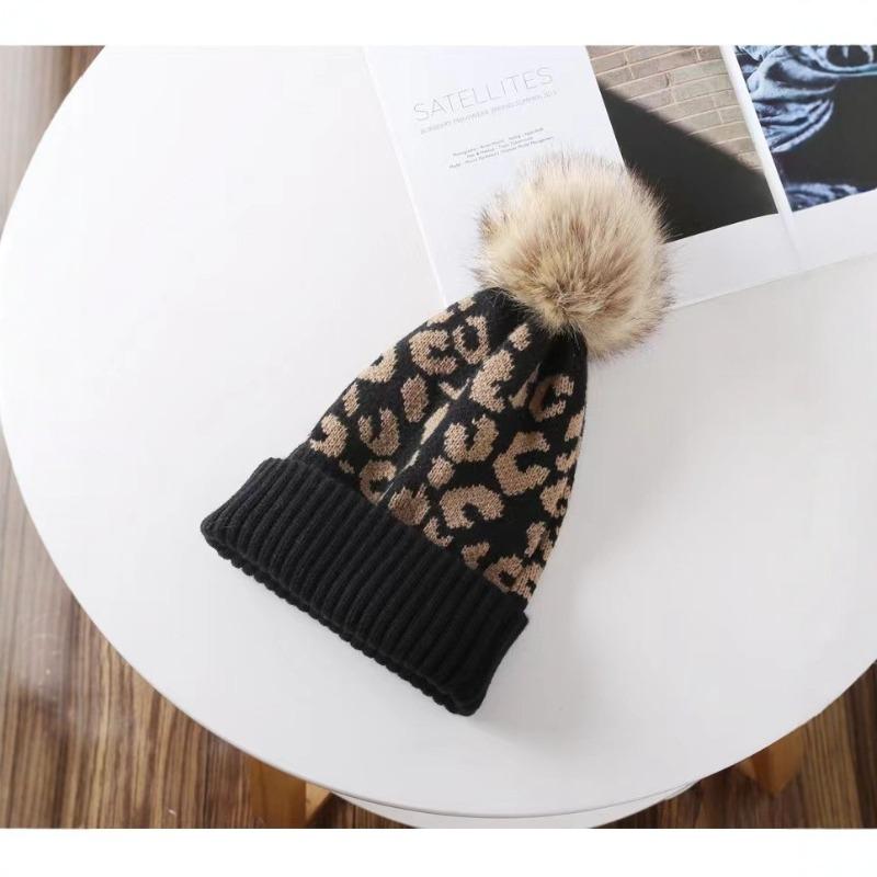 Authorized, autumn and winter versatile leopard print hairball hat fashionable warm crimped knitted hat