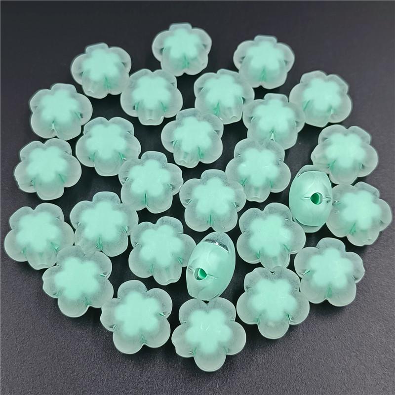 Velkoobchodní Průhledný Matný Květ Přívěsek pro Výrobu Šperků DIY Pro Náhrdelník Náramek Sendvičové Korálky 10ks 17*11mm korálky