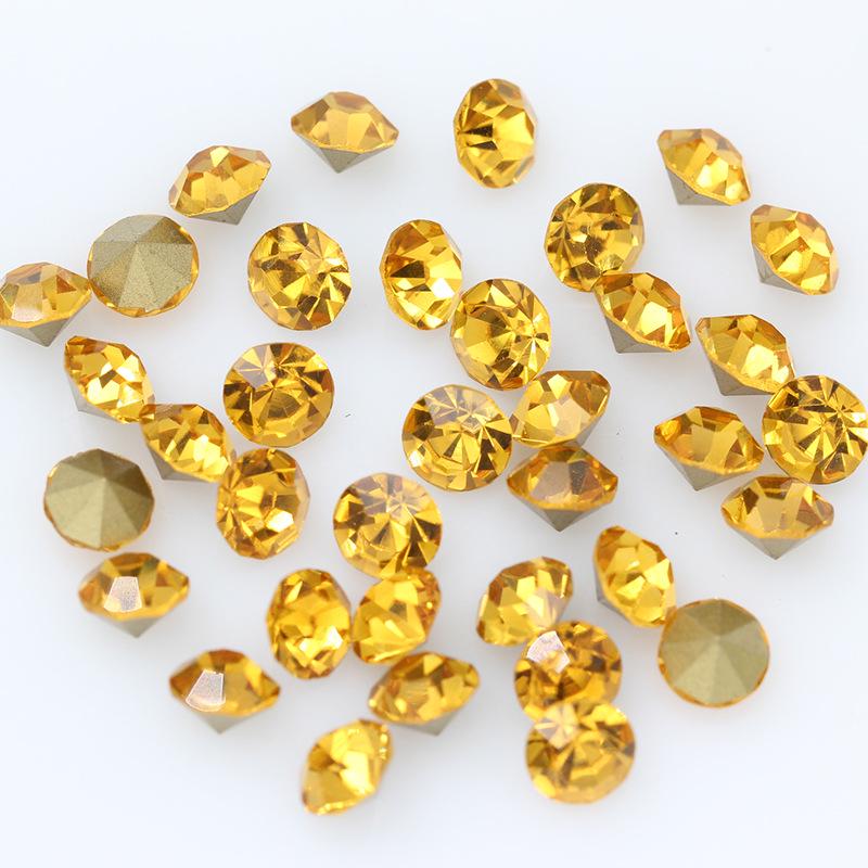 Large Round Colored Pointed Back Glass Rhinestones for DIY Phone Cases and Nail Art.