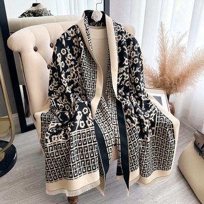 Vielseitiger Musterdruck Doppelseitiger Imitationskaschmirschal Winter Hochwertiger warmer Schal Damen