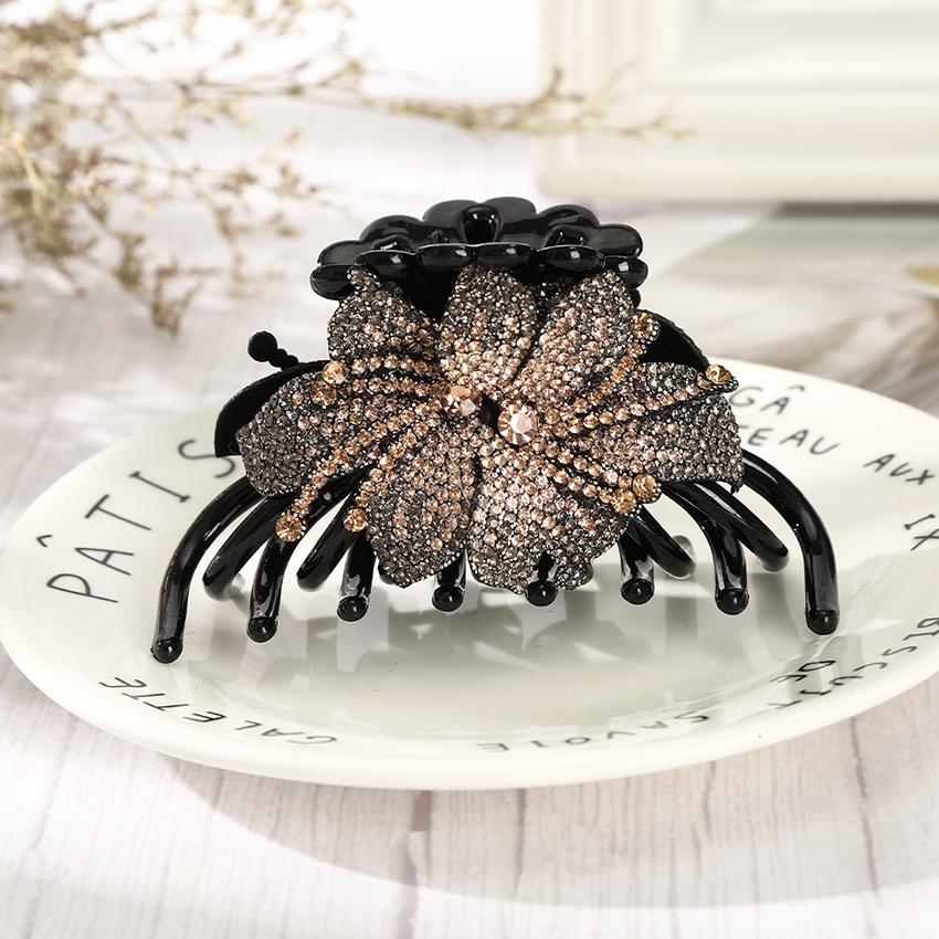 LEVAO Elegant Rhinestone Flower Hair Grab Ladies Vintage Crystal Headwear Fashion Spider Claw Clip Barrettes Hair Accessories