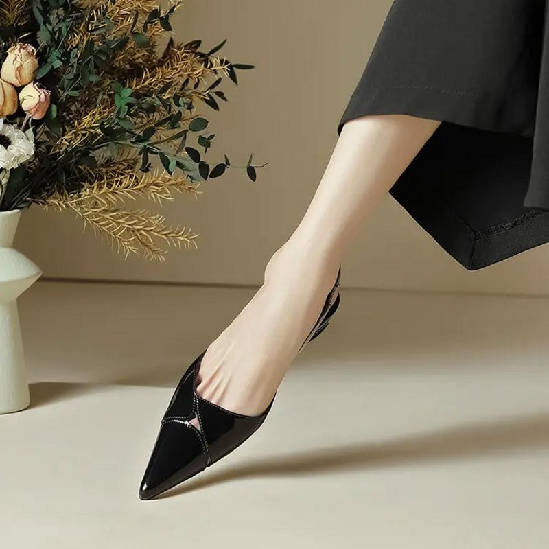 

Spring and summer new French pointed thick heel single shoes versatile fashion temperament pointed head bag head empty sandals 40 чёрный