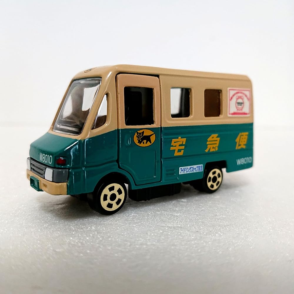 Yamato Tomica Miniature Car N8010 Model Walkthrough Toy Vehicle