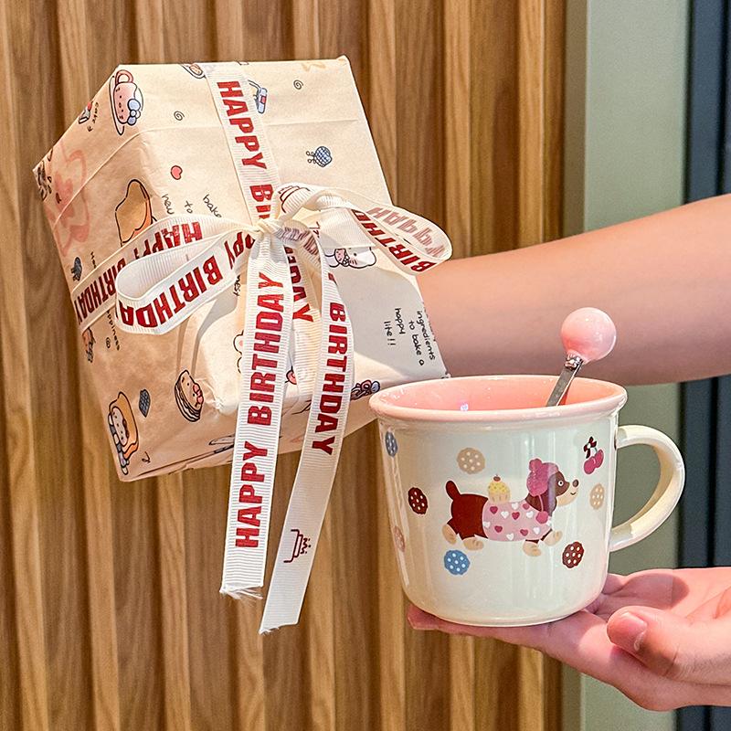 Cute couple pair of cups, a pair of ceramic mugs, household water glasses, wedding gifts, souvenirs