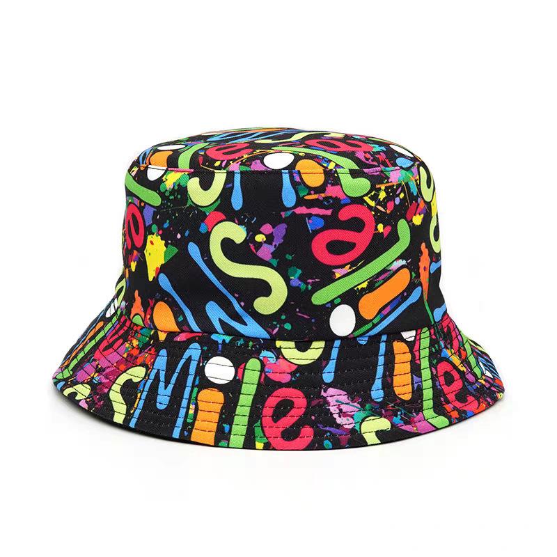 Nuovi Cappelli a Secchiello alla Moda con Graffiti Protezione Solare Stampa Lettere Moda Cappello da Pescatore Primavera/Estate Unisex Ombreggiatura Esterna Cappello da Pesca