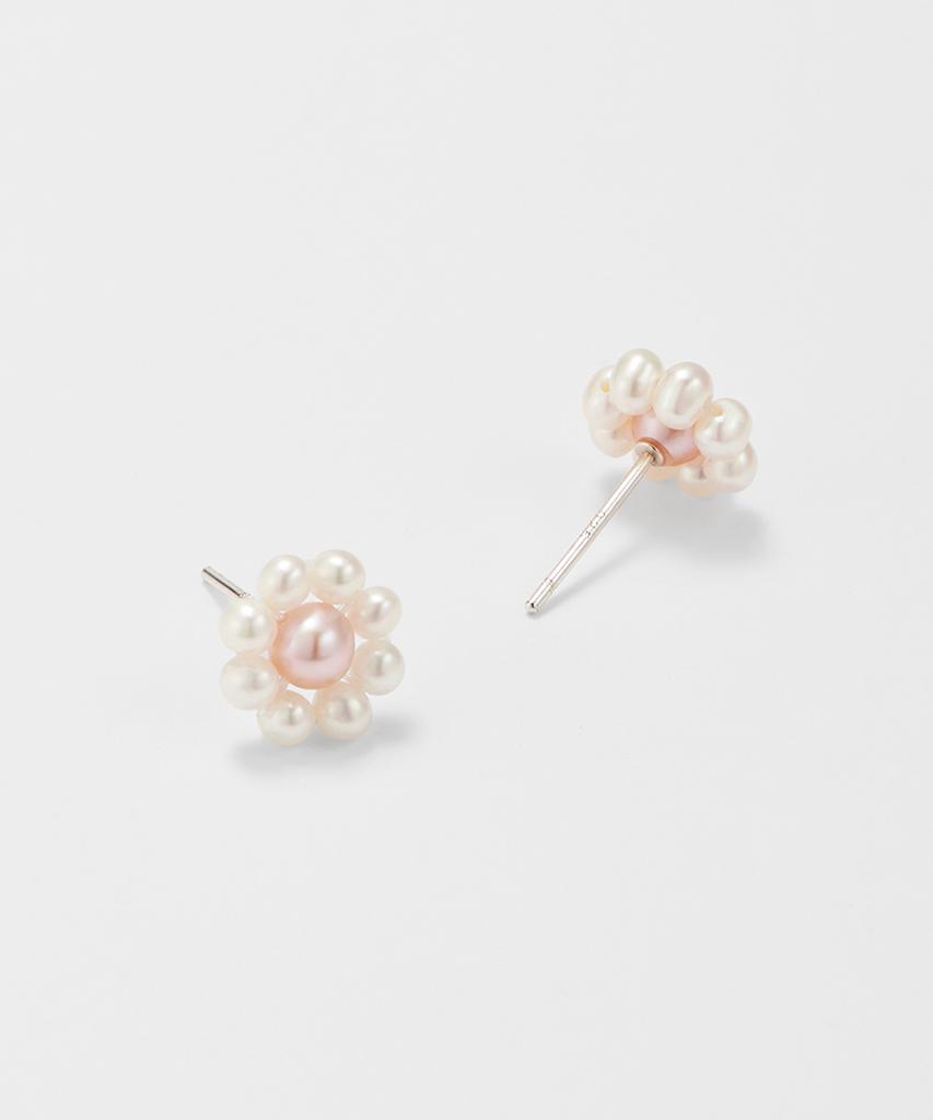 Tatiana Pearl Flower Earrings_Ec1645