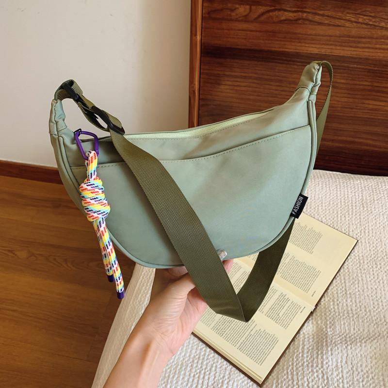 Trendige Knödeltasche für Damen mit schickem Falten-Design, perfekt für den Herbst-Arbeitsweg
