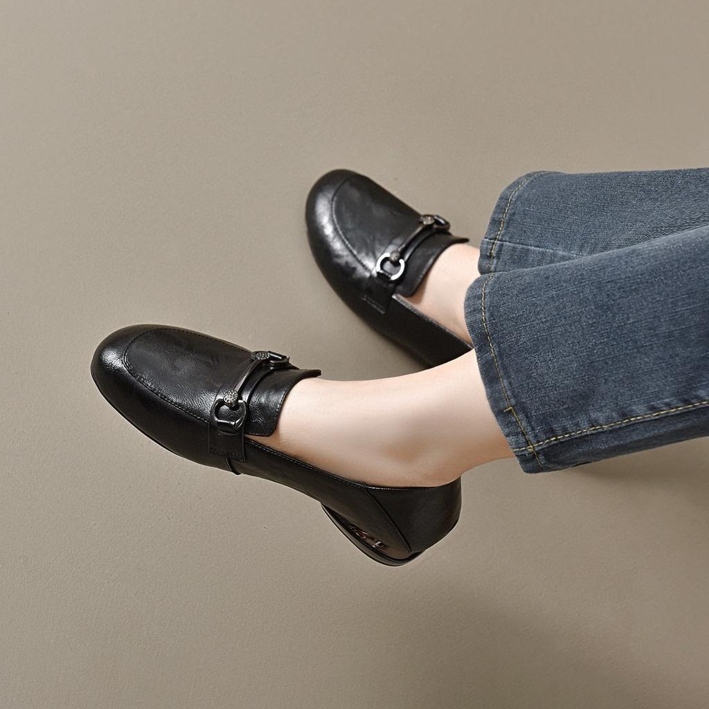 Round Head Flat Shoes Women's Spring New Metal Buckle Low Heel Shallow Mouth One Pedal Women's Small Leather Shoes