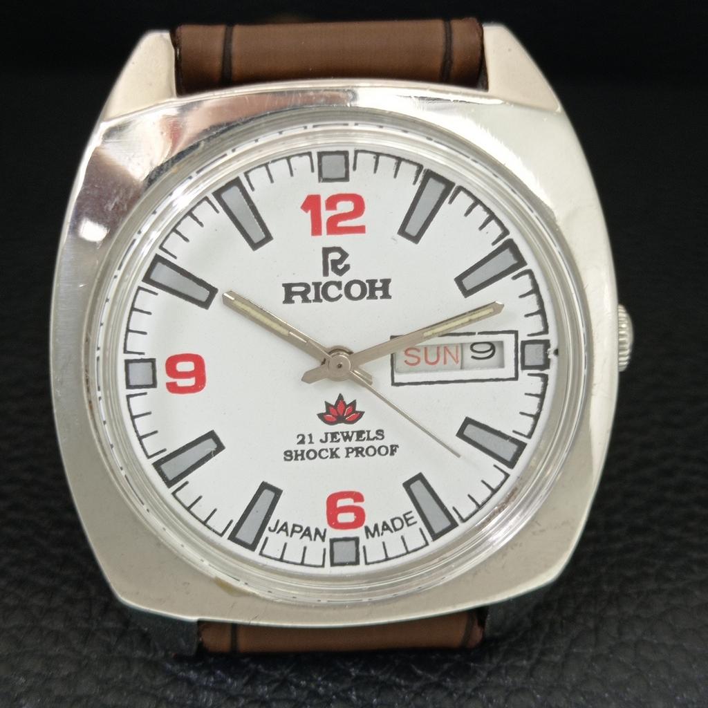 VINTAGE RICOH R31 AUTOMATIC JAPAN MENS WHITE COLOR DIAL WATCH A707679-1