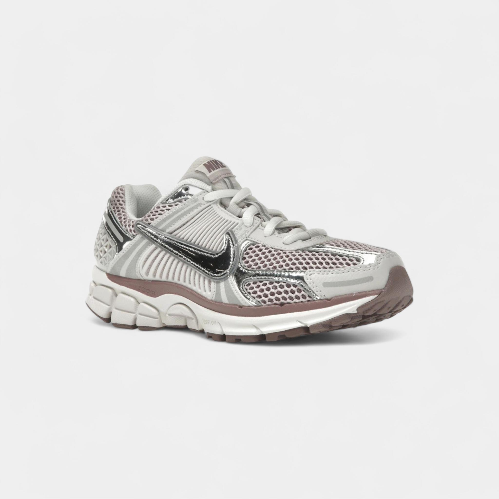 Nike Zoom Vomero 5 Metallic Silver