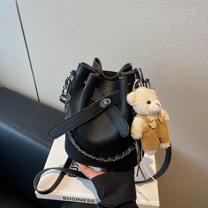 Niche Design Bucket Bag Women's New Fashion Chain Versatile Bag High-end Single Shoulder Messenger Bag